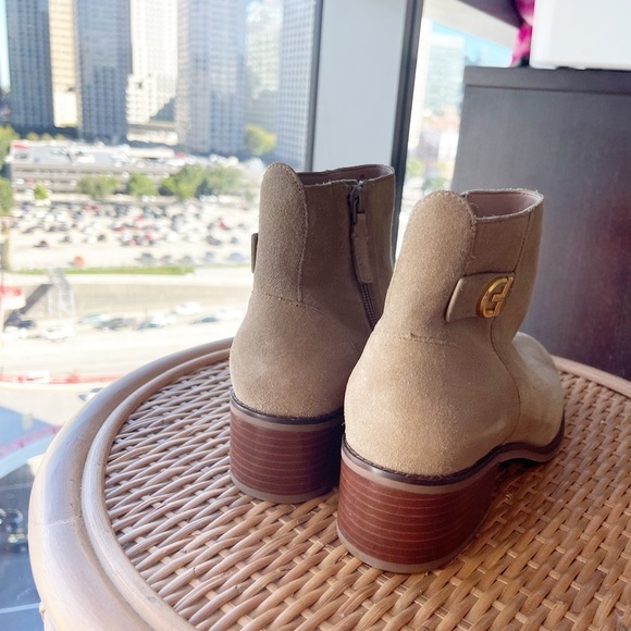 Cole Haan Holis Tan Suede Scandinavian Block Heel Round Toe Ankle Boots Size 9 - Picture 3 of 5